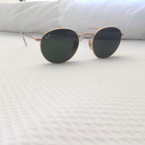 Ray Ban Round Metal Sunglasses